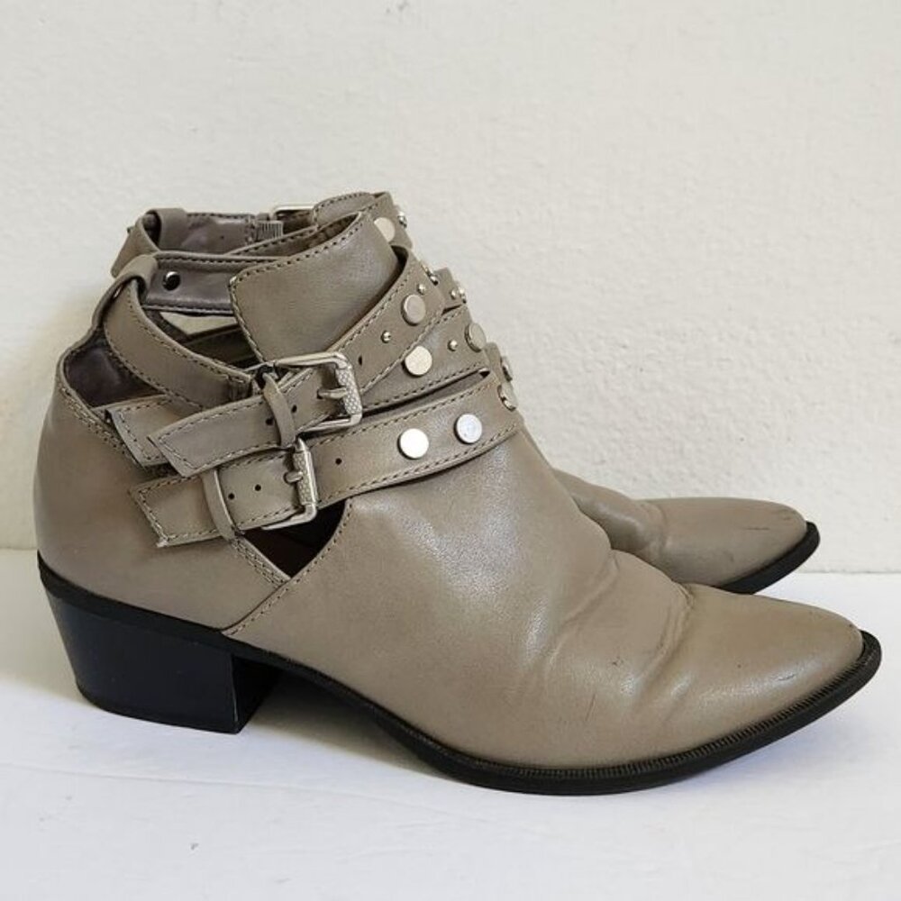 Circus by Sam Edelman Women's Henna Ankle Bootie Putty 7